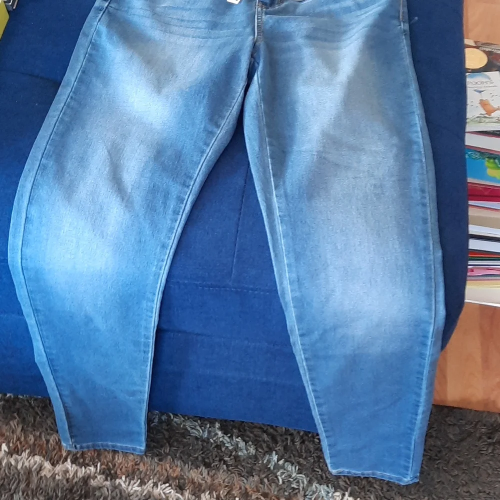 Jeans - Picture 3 of 3